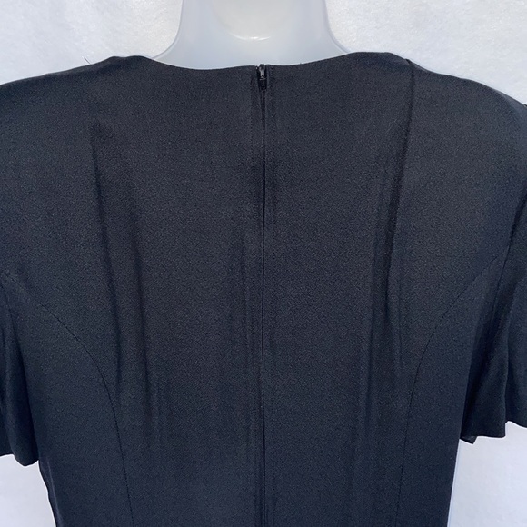 Jeffrey and Dara dress by Linda Hutley. - Picture 3 of 6